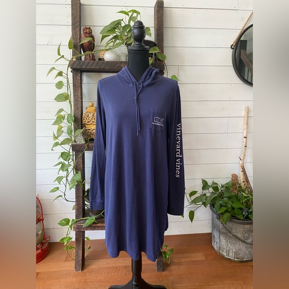 Vineyard Vines: Navy Hooded Tunic Dress with Sleeve Detail and Whale Logo - Picture 15 of 17